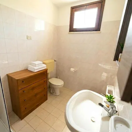 בית נופש A Schiera Orchidea 300m Dal Mare